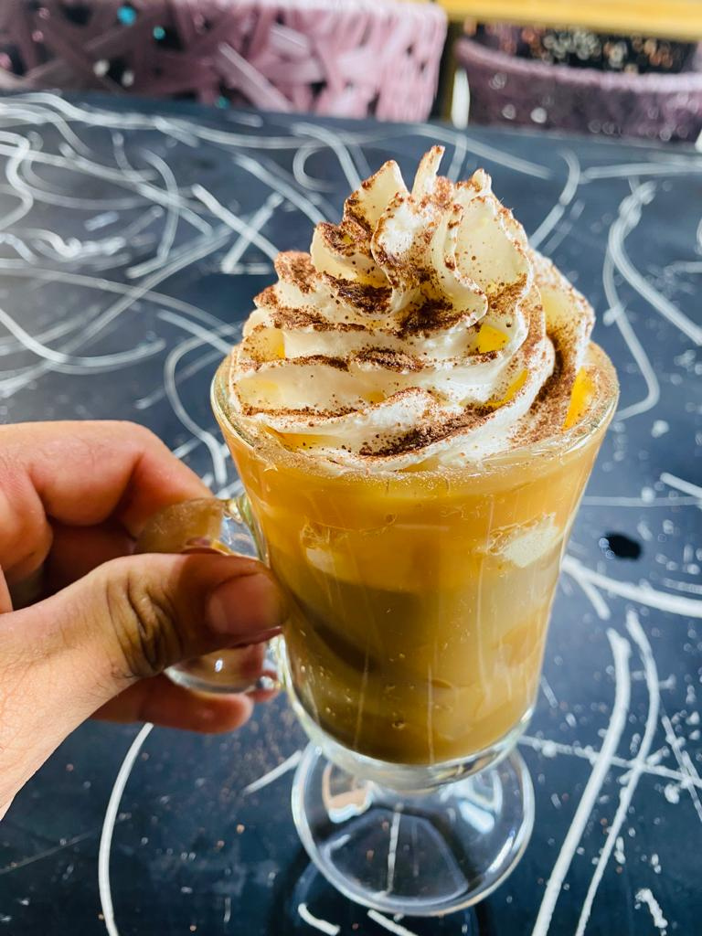 Café especial com chantilly